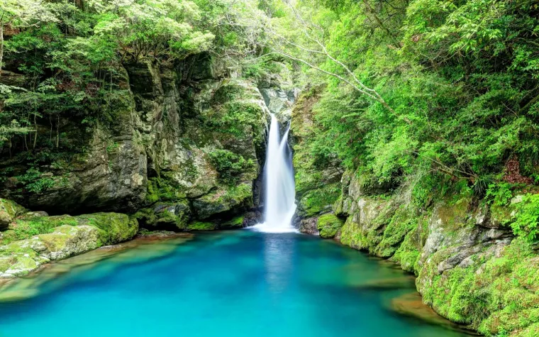 Nikobuchi waterfall