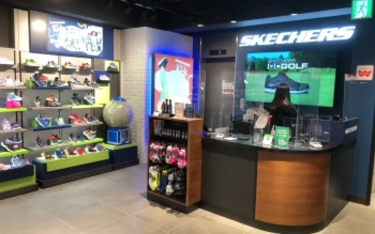 SKECHERS Shinjuku Golf in Japan