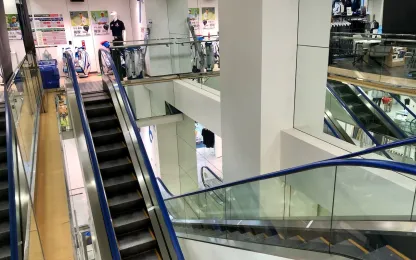 Mizuno Tokyo 7th Floor Escalator