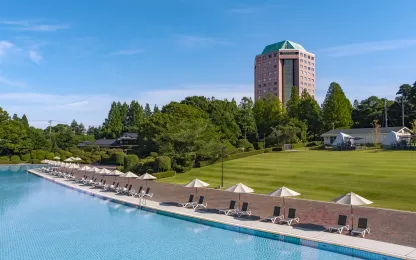 Hotel and pool